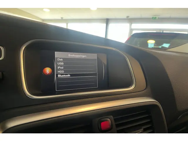 Volvo V40 T2 Polar+ Automaat 2019 Benzine 24