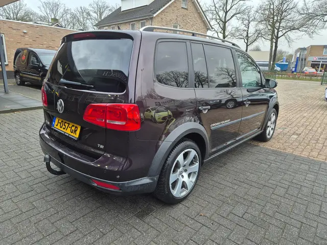 Volkswagen Touran 1.4 TSI Cross 2013 Benzine 8