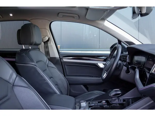 Volkswagen Touareg 3.0 TDI R-Line 2018 Diesel 7