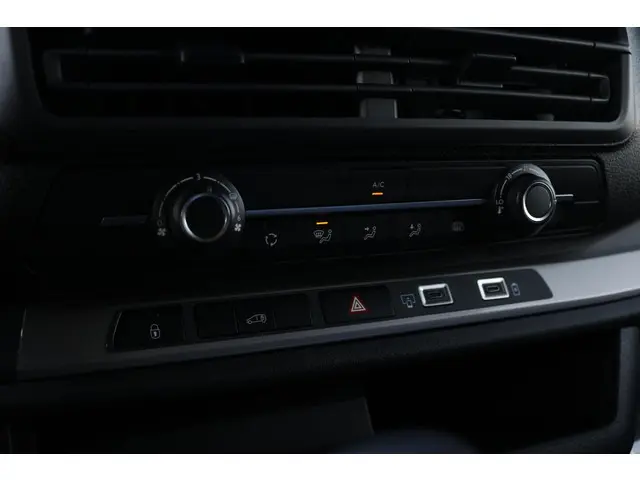 Toyota ProAce Worker 2.0 D-4D Challenger 2024 Diesel 15