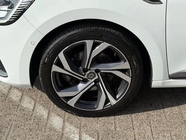 Renault Clio 1.3 TCe R.S. Line 2020 Benzine 3