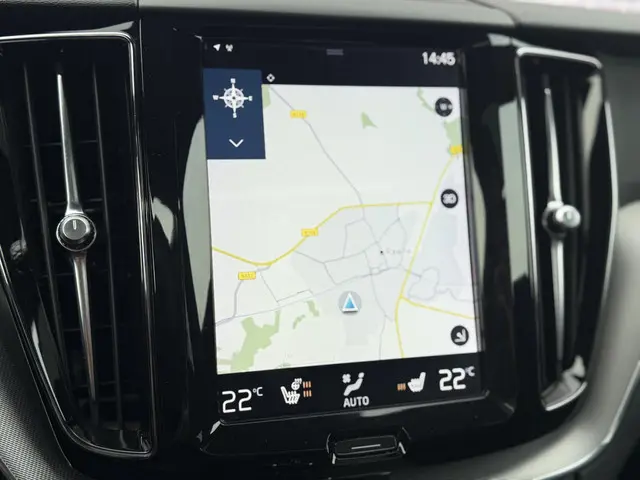 Volvo XC60 2.0 T6 AWD R-Design 2018 Benzine 42