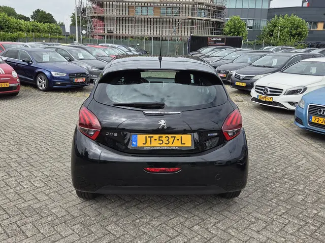 Peugeot 208 1.2 PureTech Active/NAVI/NAP 2016 Benzine 10