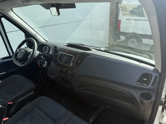 Iveco Daily 35C14 2.3 2021 Diesel 8