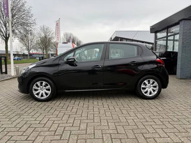 Peugeot 208 1.2 PureTech Blue Lease 2016 Benzine 4