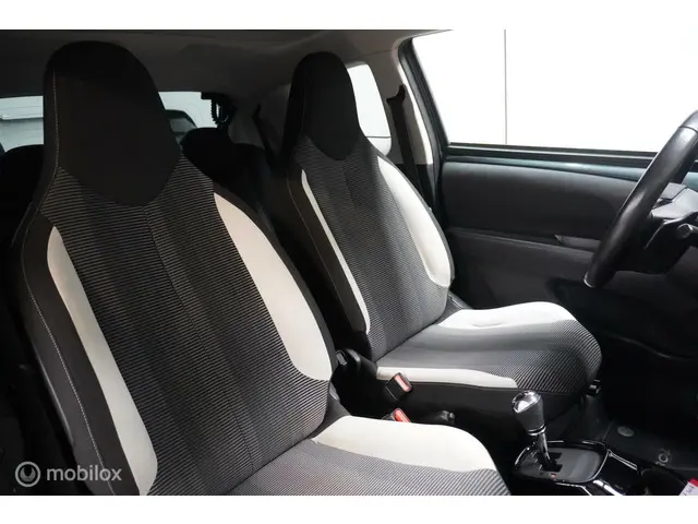 Peugeot 108 1.0 e-VTi Allure TOP! 2018 Benzine 32