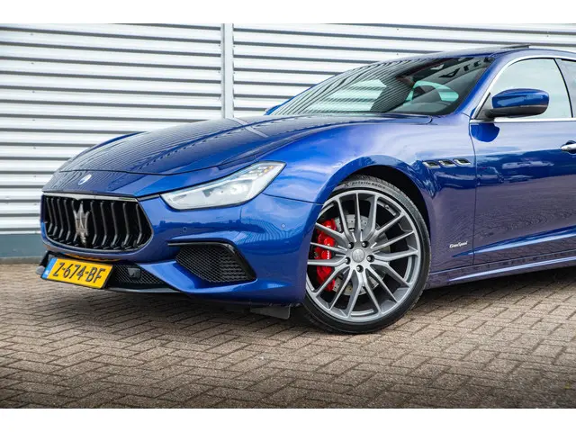 Maserati Ghibli 3.0 V6 S Q4 Ribelle 2021 Benzine 38