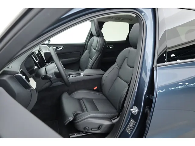 Volvo XC60 2.0 T8 AWD Ultra Dark 2025 Hybride Benzine 3