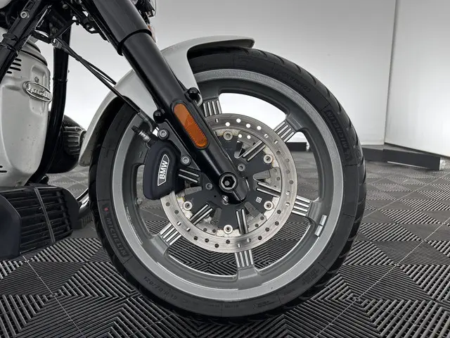 BMW R18 Classic Option-719 2024 Benzine 15