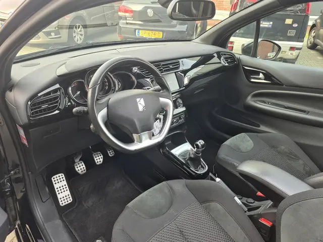 Citroën DS3 Cabrio 1.2 VTi So Chic 2014 Benzine 10