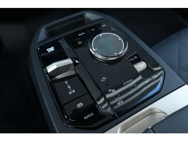 BMW iX xDrive40 High Executive 2025 Elektrisch 18