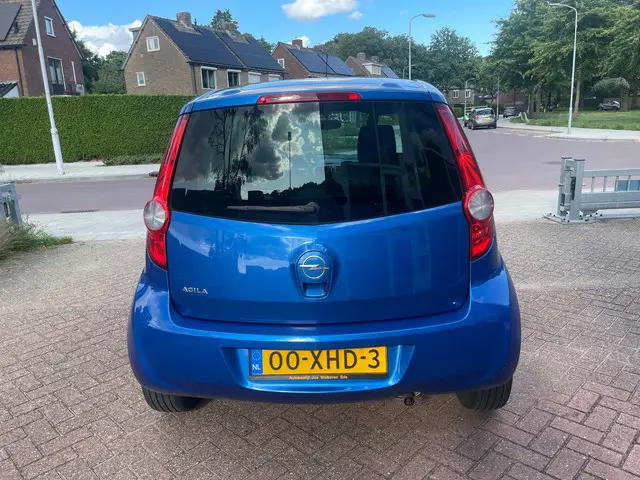 Opel Agila 1.2 Edition 2012 Benzine 7