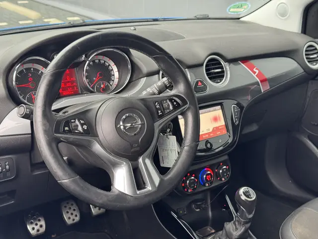 Opel ADAM 1.4 Turbo S 2015 Benzine 4