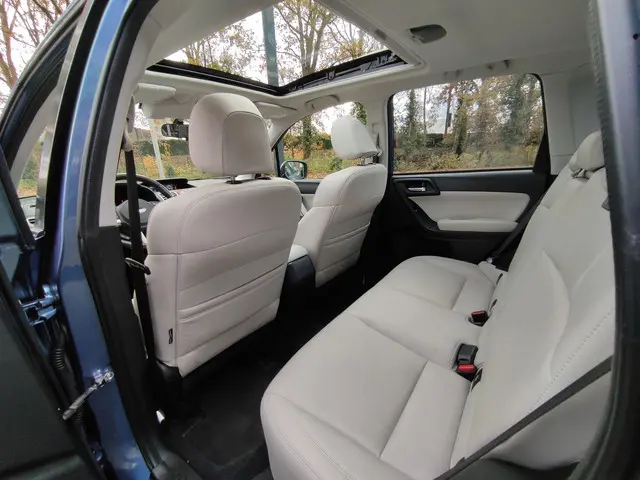 Subaru Forester 2.0 Luxury 2018 Benzine 23