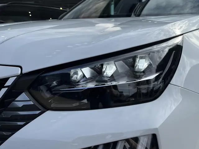 Peugeot 2008 1.2 Hybrid 145 PK GT 2025 Hybride Benzine 26