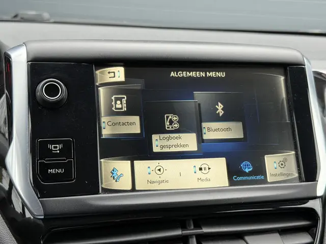 Peugeot 208 1.2 VTi Allure 2014 Benzine 17