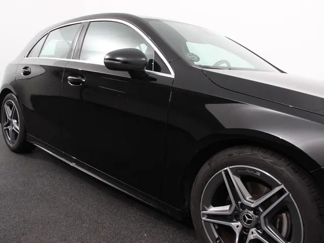 Mercedes-Benz A-Klasse 200 AMG Line 2022 Benzine 34
