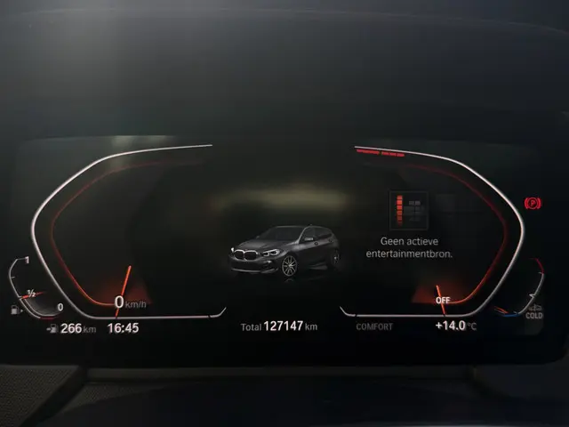 BMW 1 Serie 118i High Executive Edition 2020 Benzine 19