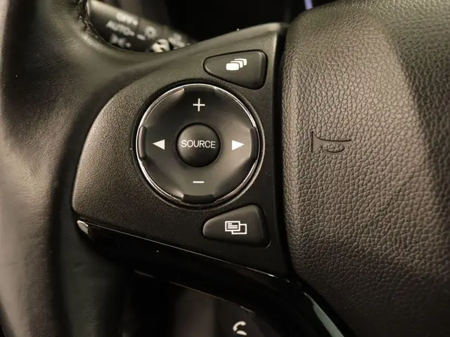 Honda HR-V 1.5 i-VTEC Executive 2016 Benzine 23