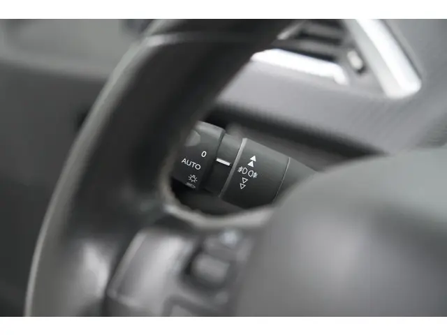 Peugeot 208 PureTech 110 Tech Edition 2018 Benzine 35