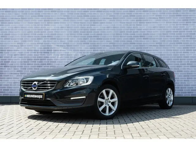 Volvo V60 T3 150 pk Momentum Automaat 2014 Benzine 18