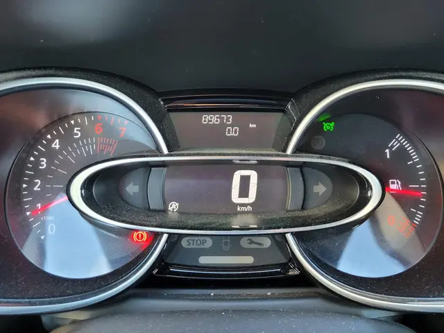 Renault Clio Estate 0.9 TCe Limited 2019 Benzine 4