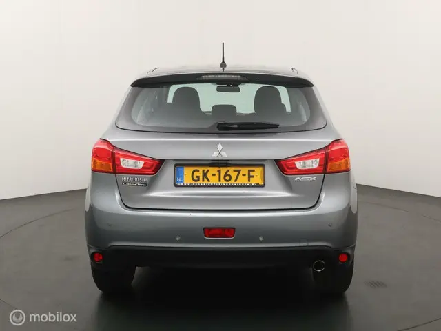 Mitsubishi ASX 1.6 Cleartec Bright 2015 Benzine 4