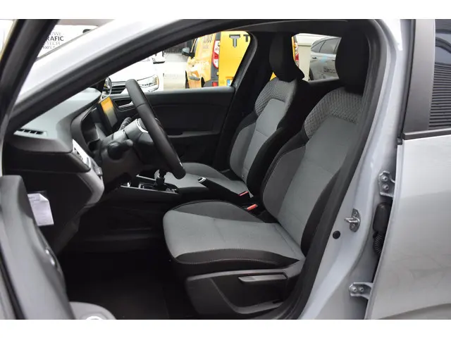 Renault Clio TCe 90 GPF evolution 2024 Benzine 11