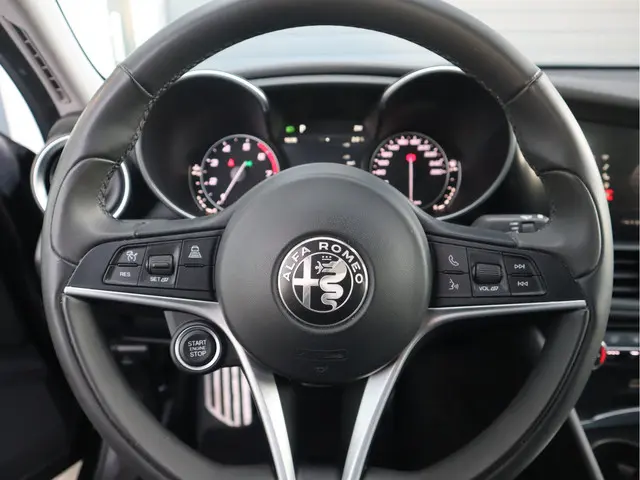 Alfa Romeo Giulia 2.0T Super 2018 Benzine 10