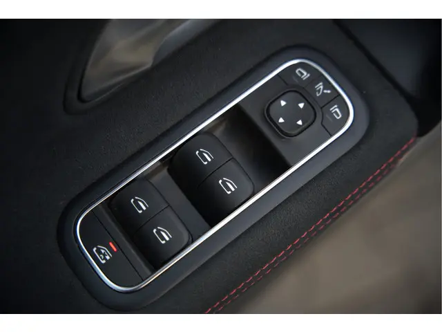 Mercedes-Benz A-Klasse AMG 35 4MATIC 2022 Benzine 36