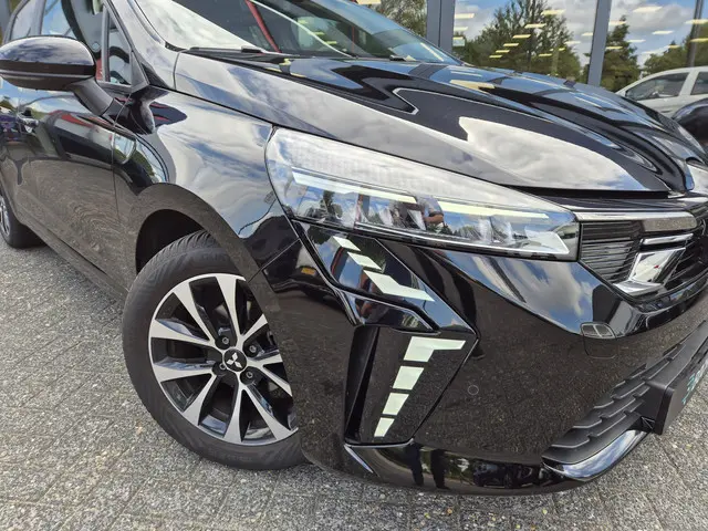 Mitsubishi Colt 1.0T MT Intense 2024 Benzine 24