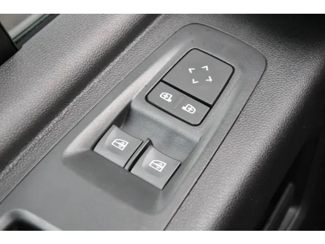 Renault Master T35 2.0 dCi 130 L2H2 Start 2024 Diesel 12