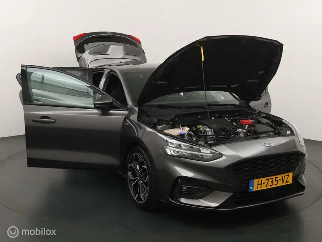 Ford Focus 1.0 EcoBoost ST Line Business 2020 Benzine 24