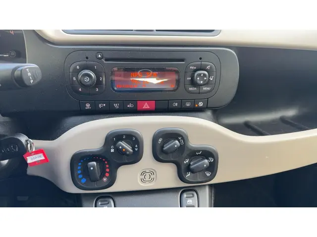 Fiat Panda 0.9 TwinAir Edizione Cool 2014 Benzine 10