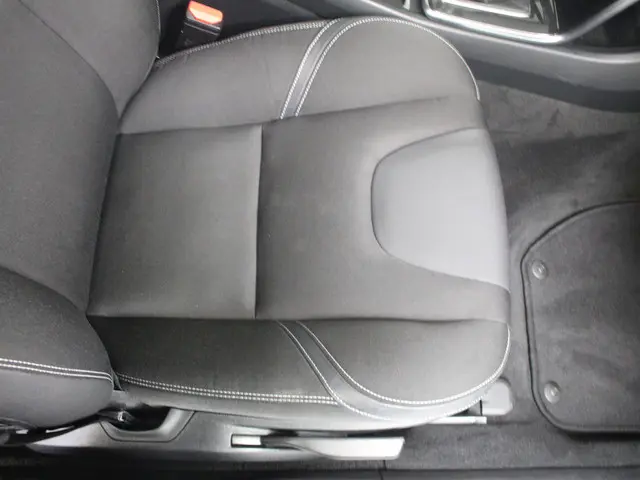 Volvo V40 2.0 T3 Nordic+ 2016 Benzine 8