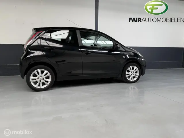 Toyota Aygo 1.0 VVT-i x-wave 2017 Benzine 4