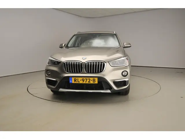 BMW X1 xDrive20i 2018 Benzine 5