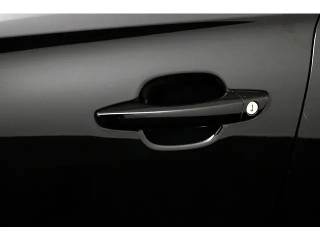 Opel Crossland X 1.2 Innovation zwart 2018 Benzine 32