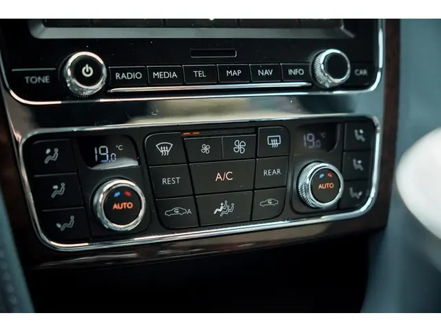 Bentley Flying Spur 6.0 W12 2016 Benzine 20