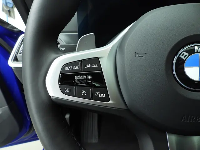 BMW 3 Serie Sedan 330d xDrive 2024 Diesel 13