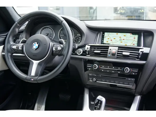 BMW X3 sDrive20i Centennial High Executive 2017 Benzine 9