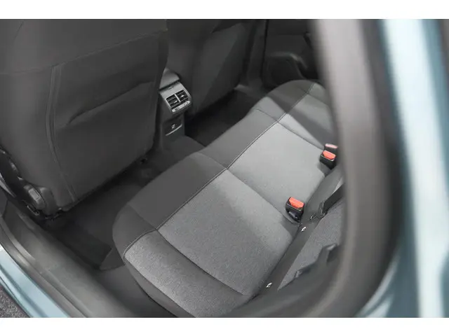 Citroën C4 Puretech 130 Plus 2024 Benzine 37