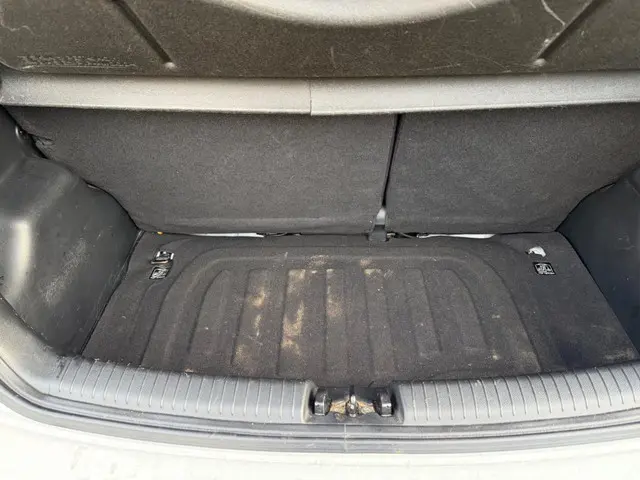 Hyundai i10 1.0i i-Motion 2015 Benzine 14