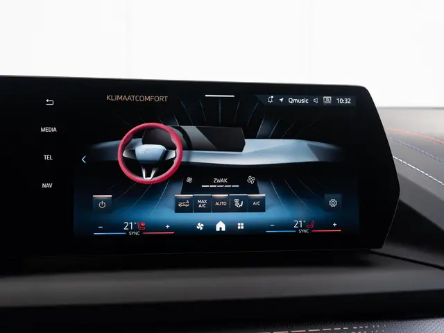 BMW 1 Serie 120 2025 Benzine 37