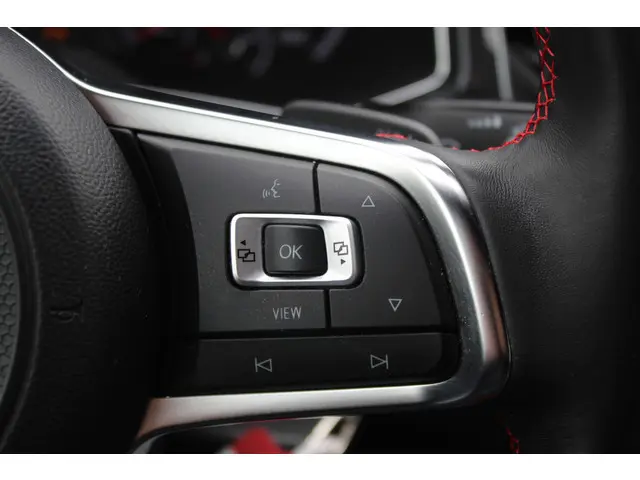 Volkswagen T-Roc 1.5 TSI Sport 2019 Benzine 18