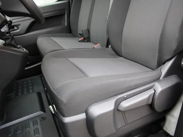 Peugeot Expert 1.5 BlueHDI 100 S&S L2 2023 Diesel 12