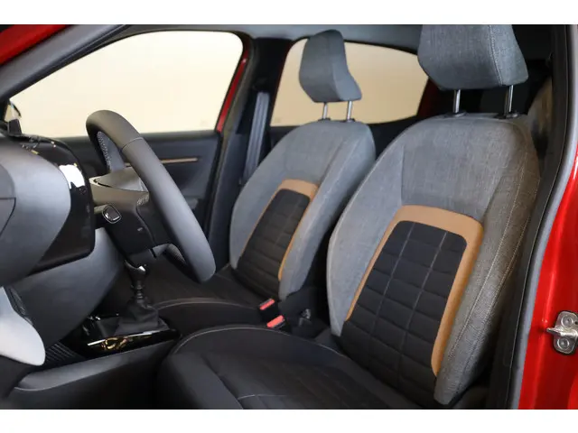 Citroën C3 Aircross Turbo 100 Plus 2025 Benzine 27