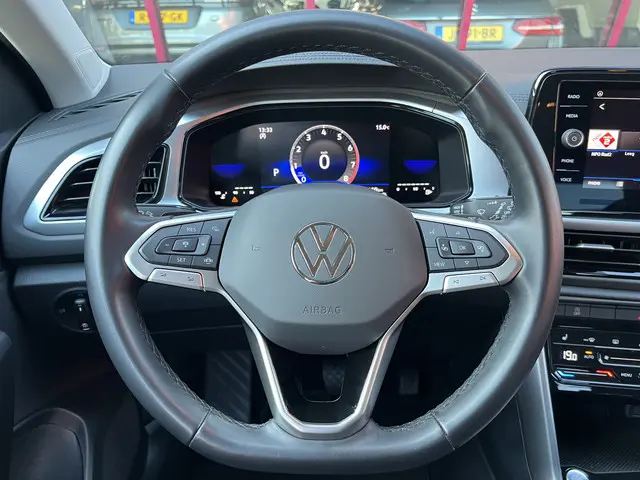 Volkswagen T-Roc 1.5 TSI Life Business 2024 Benzine 18