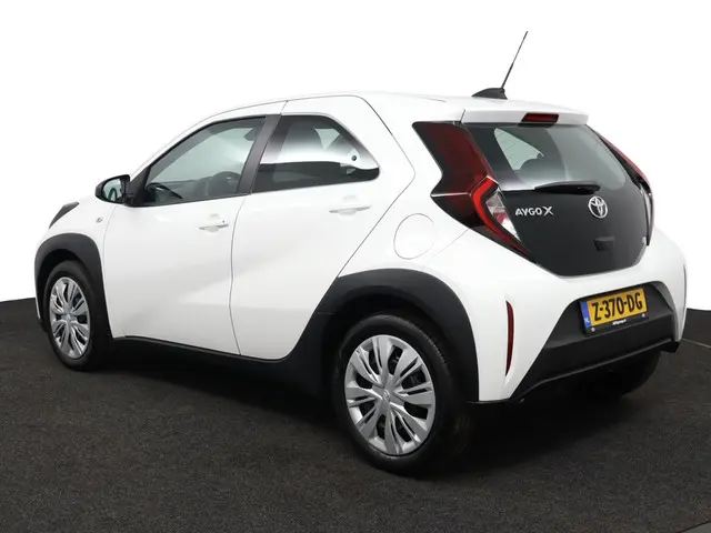 Toyota Aygo X 1.0 VVT-i MT Play 2024 Benzine 12