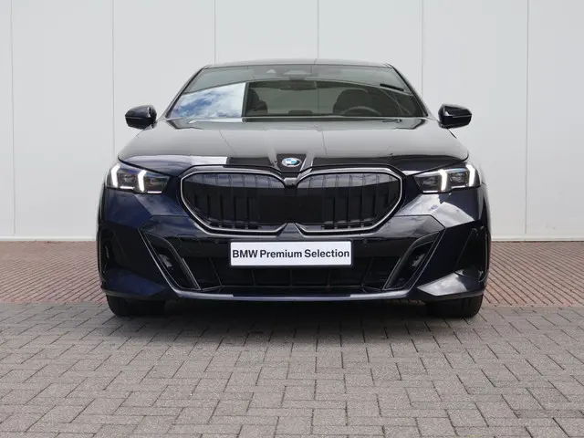BMW 5 Serie 520i 2024 Benzine 2